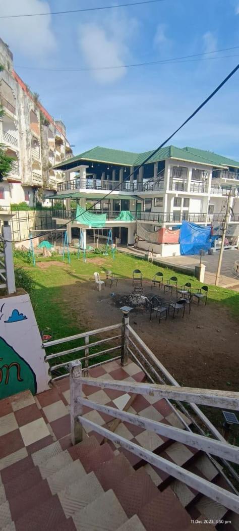 Ooty Vpr Residency Hotel Buitenkant foto