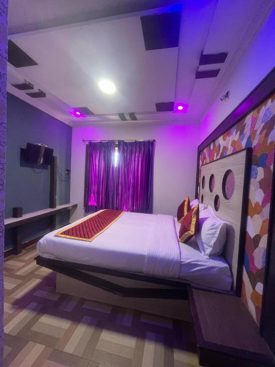 Ooty Vpr Residency Hotel Buitenkant foto