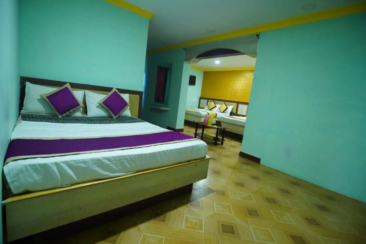 Ooty Vpr Residency Hotel Buitenkant foto