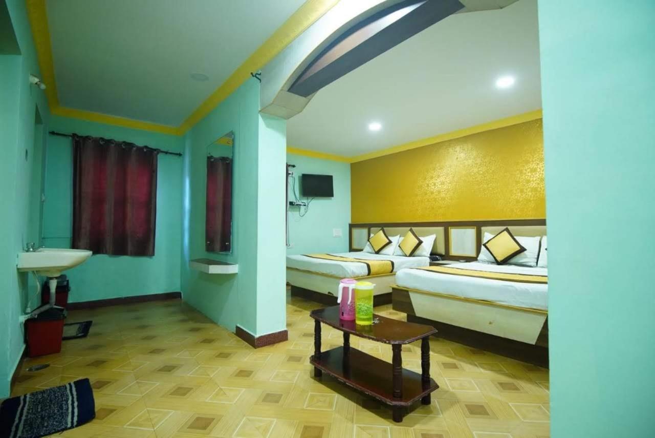 Ooty Vpr Residency Hotel Buitenkant foto