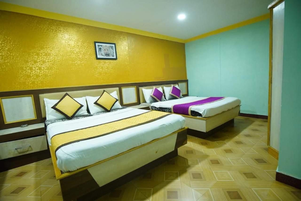 Ooty Vpr Residency Hotel Buitenkant foto